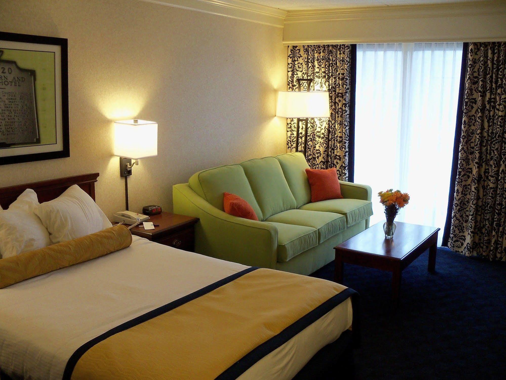 שרלוטסוויל The Cavalier Inn At The University Of Virginia מראה חיצוני תמונה